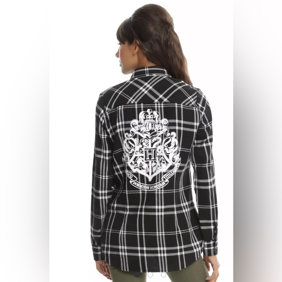 Harry Potter Girls Juniors Medium Black and White Plaid Button Up Shirt Flannel - Picture 8 of 9